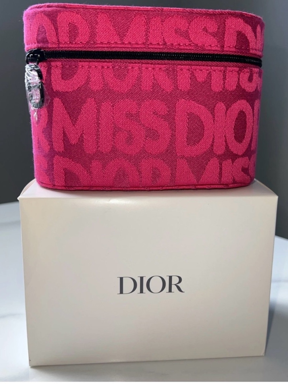 Miss Dior Mini Makeup Vanity Case Pink New in Box AMAZING🌸 - Picture 3 of 9